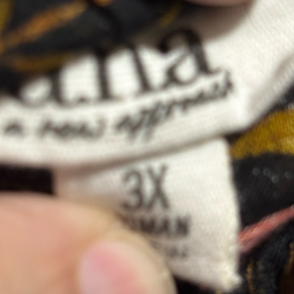 A.N.A Plus Size Woman’s Floral Top 3X 3/4 Sleeves - Picture 3 of 4